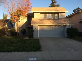 2320 Grouse Crossing Way in Modesto, CA - Building Photo