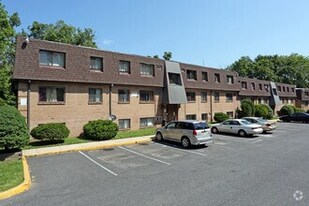 311 N Sycamore Ave, Unit B11 in Clifton Heights, PA - Building Photo