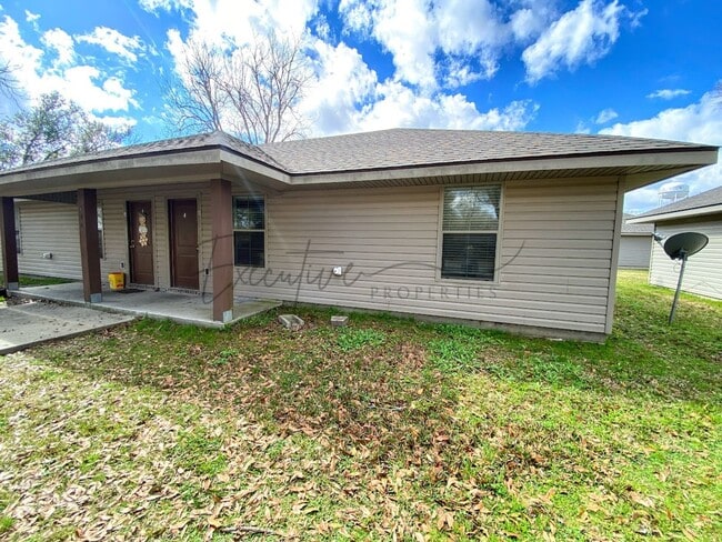 204b S Welty Ave in Iowa, LA - Building Photo - Building Photo