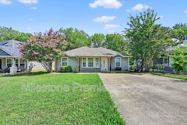 property at 1219 W Elm St