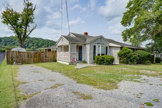 2027 Katelyn Dr in Elizabethton, TN - Building Photo - Building Photo