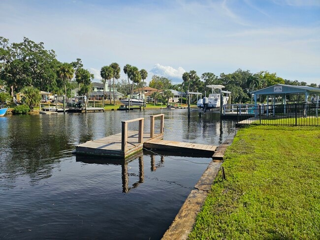 6112 River Rd in New Port Richey, FL - Building Photo - Building Photo