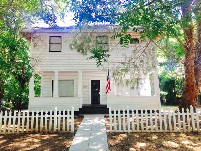 property at 937 Orient St