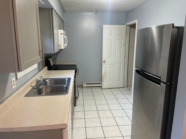 211 Mallard Ln in Bushkill, PA - Building Photo - Building Photo