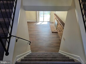 6013 Harvester Ct in Burke, VA - Building Photo - Building Photo