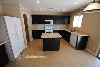 1703 E Silktassel Trail in San Tan Valley, AZ - Foto de edificio - Building Photo