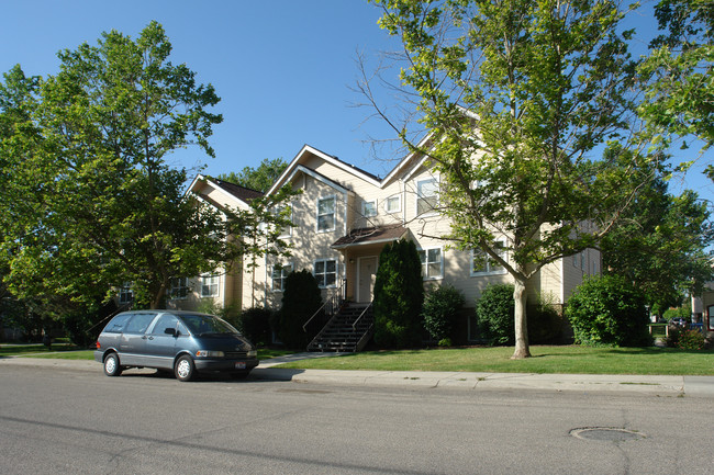 Davis Park Apartments in Boise, ID - Building Photo - Building Photo