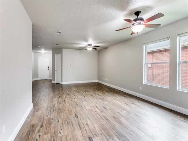 5600 Glenshee Dr in Fort Worth, TX - Building Photo - Building Photo