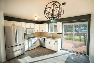 15012 N Freya St in Mead, WA - Building Photo - Building Photo