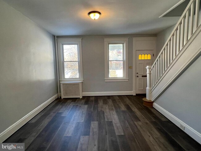 492 Chalgrove Ave in Baltimore, MD - Building Photo - Building Photo