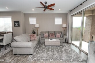 250 W Queen Creek Rd-Unit -107 in Chandler, AZ - Foto de edificio - Building Photo