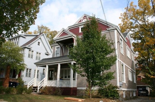 240 Henry Ave SE in Grand Rapids, MI - Building Photo