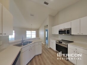 4514 Horseshoe Pick Ln in Valrico, FL - Building Photo - Building Photo