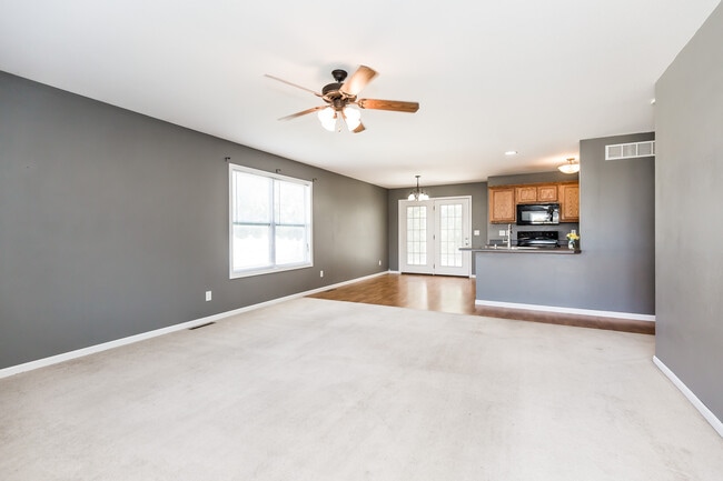 338 16th St Cir in Junction City, KS - Building Photo - Building Photo