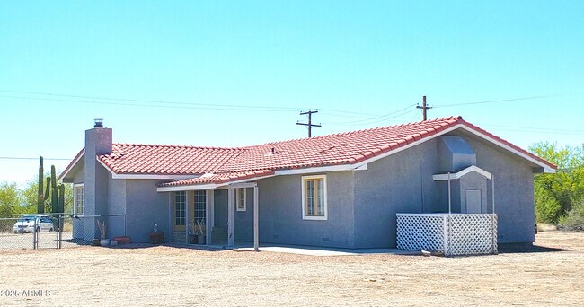 69762 Old Bell Rd in Salome, AZ - Building Photo - Building Photo