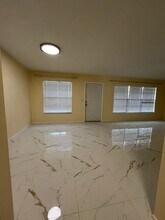 3913 SE 11th Ave, Unit 204 in Cape Coral, FL - Building Photo - Building Photo