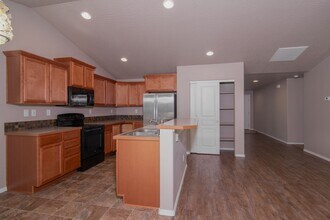 1423 N Rogue River St in Spokane, WA - Building Photo - Building Photo