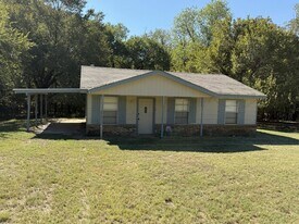 3711 Greenwood Rd in Weatherford, TX - Building Photo