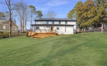 537 Stillwood Dr in Gainesville, GA - Building Photo - Building Photo