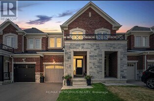 49 Rimrock Cres in Whitby, ON - Building Photo