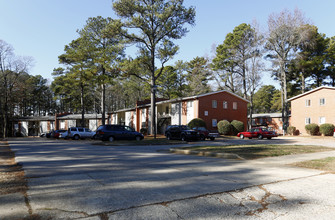 Smithdale Apartments in Raleigh, NC - Building Photo - Building Photo