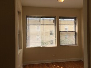 3216 W Argyle St in Chicago, IL - Building Photo - Building Photo