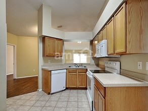 4511 Country Hills Blvd in Plant City, FL - Building Photo - Building Photo