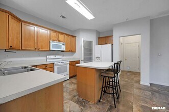 956 Pierce Ivy Ct NE in Lawrenceville, GA - Building Photo - Building Photo