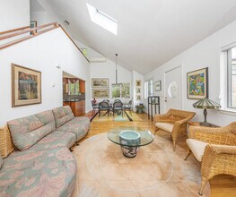 13 Sycamore Dr in East Hampton, NY - Building Photo - Building Photo