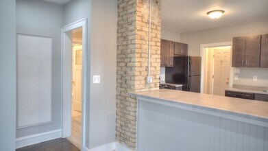 2977 N Murray Ave in Milwaukee, WI - Building Photo - Building Photo