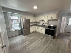 82 Pine St in Southbridge, MA - Building Photo