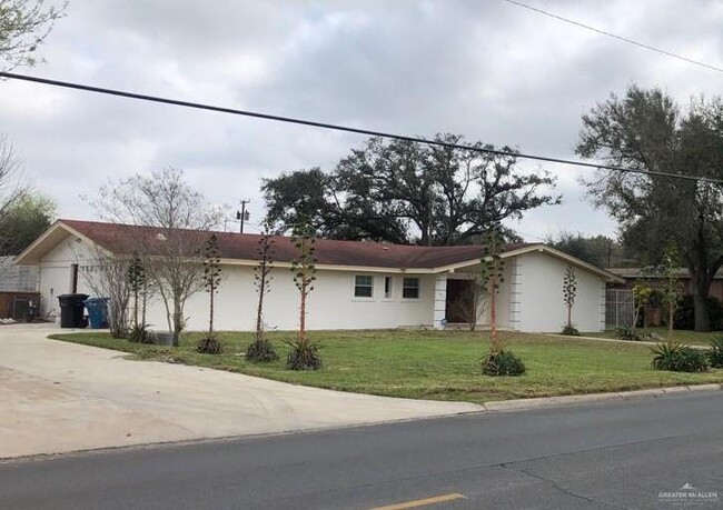 property at 400 Jackson Ave W