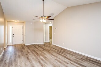495 Amelia Grove Ln SE in Lawrenceville, GA - Building Photo - Building Photo