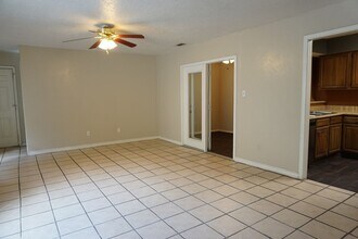 1827 Abshire Ln in Dallas, TX - Building Photo - Building Photo