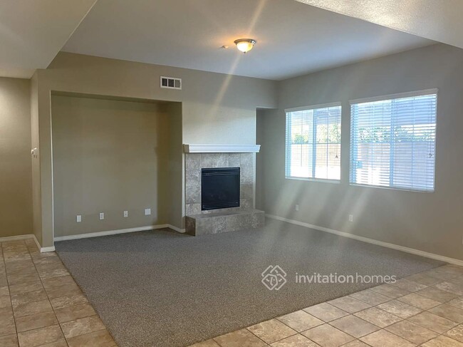 18518 Hawksbury Dr in Riverside, CA - Building Photo - Building Photo