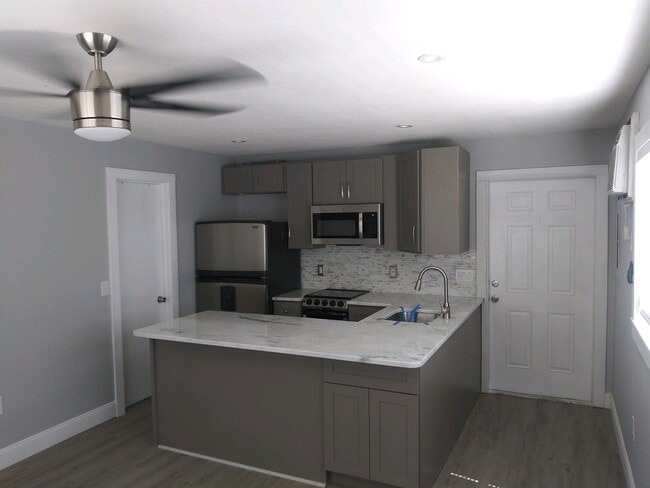 404 Armada Rd S in Venice, FL - Building Photo - Building Photo