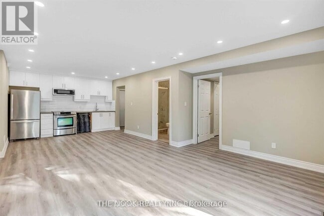 property at 138 Huntington Crescent