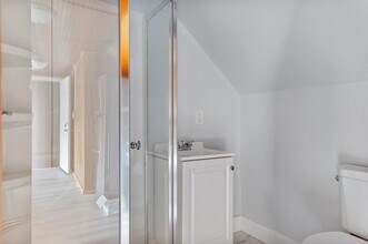 109 Pleasant St-Unit -3rd Floor in Claremont, NH - Building Photo - Building Photo