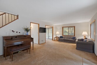 124 C Ln in Lake Arrowhead, CA - Building Photo - Building Photo