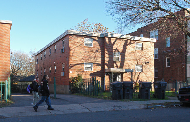 174-176 Hillside Ave in Hartford, CT - Foto de edificio - Building Photo