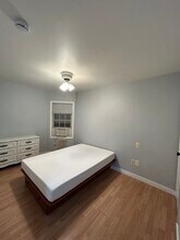 245 Elm St, Unit 1 in Newark, NJ - Building Photo - Building Photo