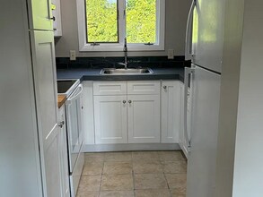 6 Graves St in Deerfield, MA - Building Photo - Building Photo