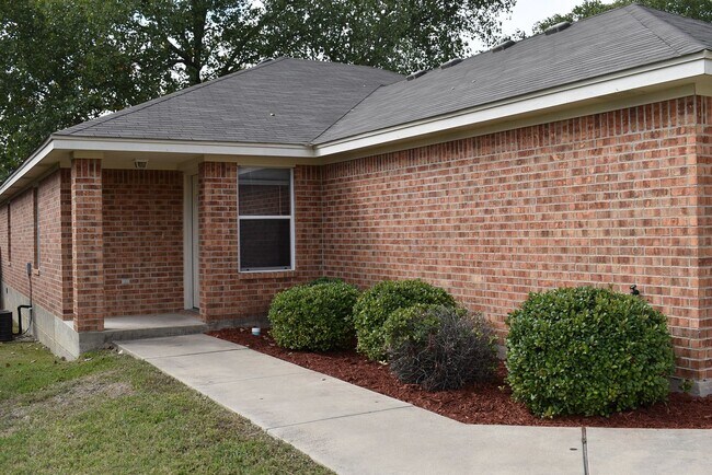 934 Rosewood Dr in Harker Heights, TX - Foto de edificio - Building Photo