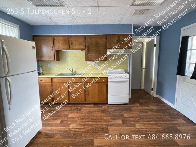 253 S Tulpehocken St in Pine Grove, PA - Building Photo - Building Photo