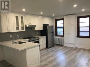 34 Cundles Rd E in Barrie, ON - Building Photo - Building Photo