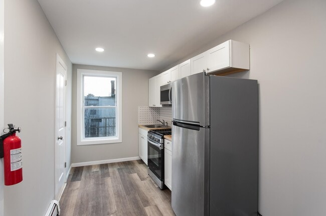 23 Westervelt Pl in Jersey City, NJ - Building Photo - Building Photo