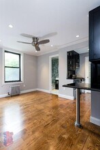 396 E 10th St in New York, NY - Building Photo - Building Photo