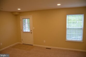 1046 Spring Valley Ct in Fort Washington, MD - Building Photo - Building Photo