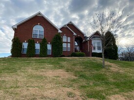 426 Treemont Dr in Clarksville, TN - Building Photo