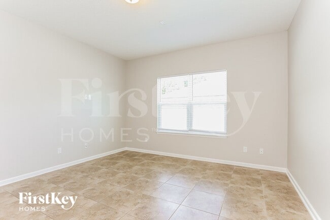 1254 Royal Dornoch Drive in Jacksonville, FL - Foto de edificio - Building Photo